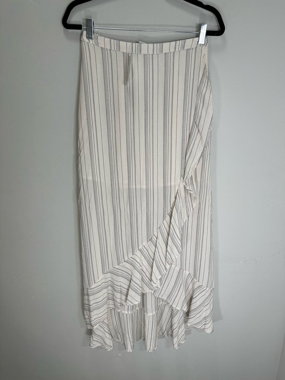 American Eagle NWT Women's Boho Pull On Striped Ruffle Maxi Skirt size Small